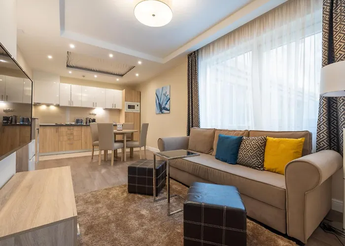 Silver Crown Hotel & Residence, Palace Quarter