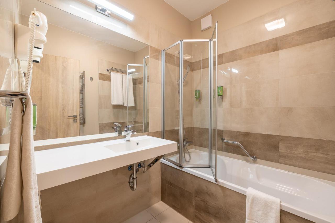 Silver Crown & Residence, Palace Quarter Отель Будапешт