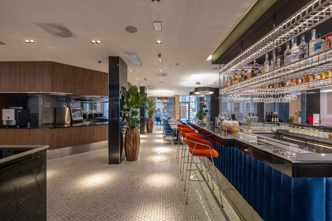 Отель Silver Crown & Residence, Palace Quarter